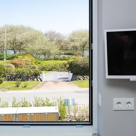 Feriehus Reethuis-am-dorfteich-ferienhaus-stephanie-01 *