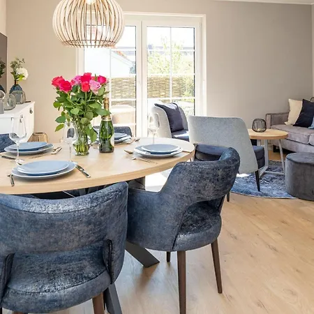 Reethuis-am-dorfteich-ferienhaus-stephanie-01 * Wenningstedt-Braderup