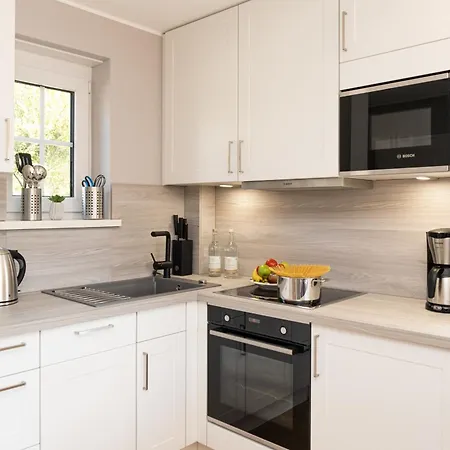 Reethuis-am-dorfteich-ferienhaus-stephanie-01 בית נופש