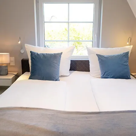 Reethuis-am-dorfteich-ferienhaus-stephanie-01